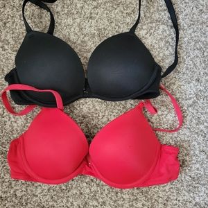 2 Victoria Secret push up bras size 34A